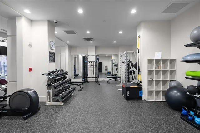 $875,000 | 3475 Oak Valley Road Northeast, Unit 2820, Atlanta, GA 30326