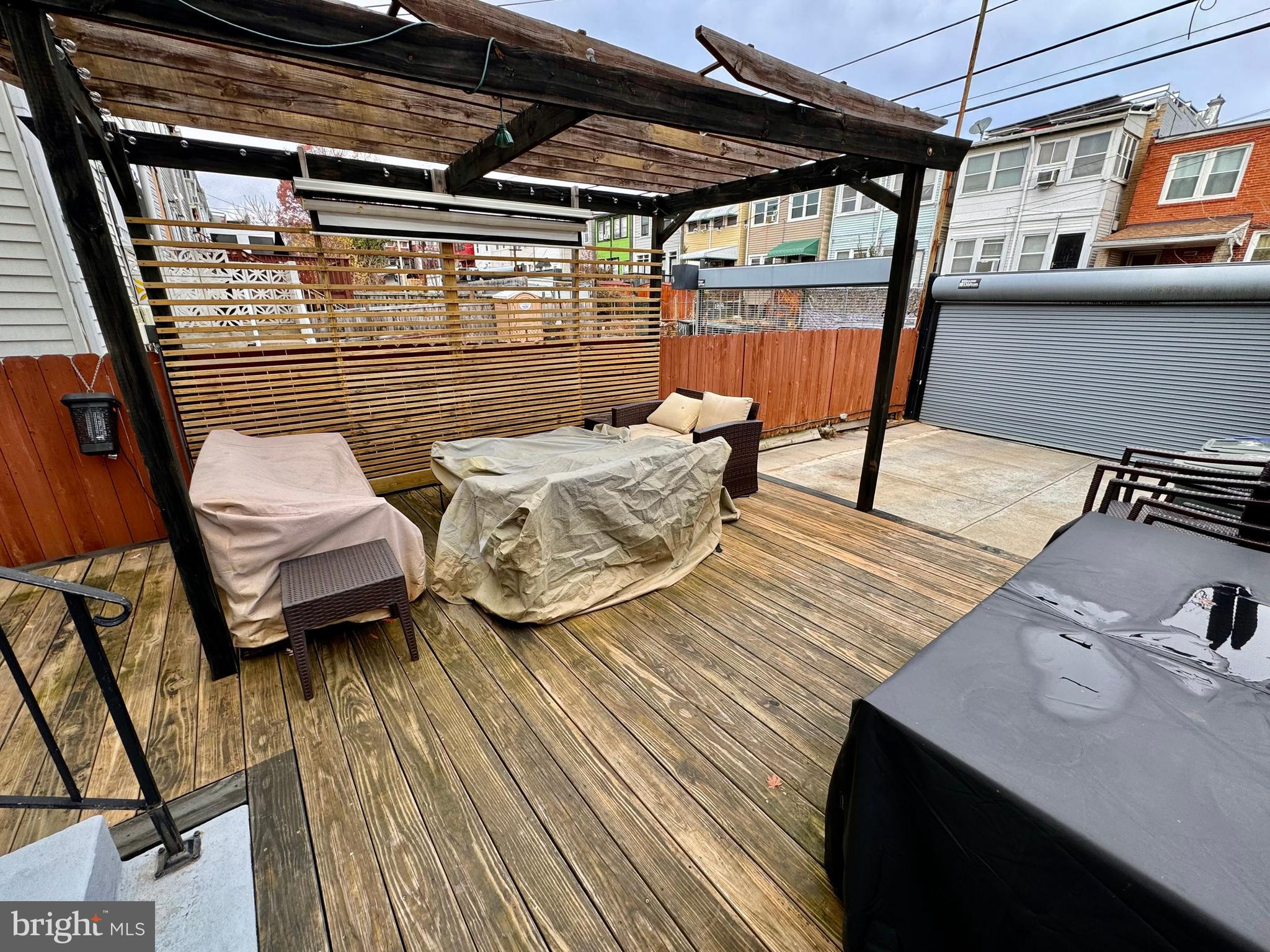 1334 Queen Street Northeast Washington, DC 20002 - Photo 33 of 37 Built-in grill as well!