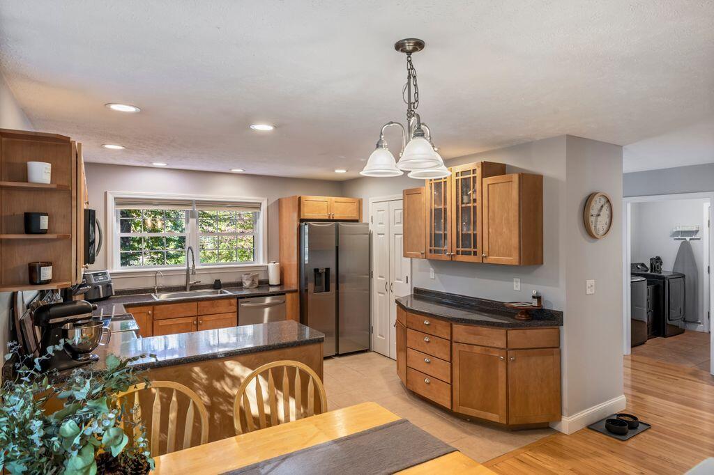 50 Winslow Road, Unit B Gorham, ME 04038 - Photo 9 of 37 Kitchen