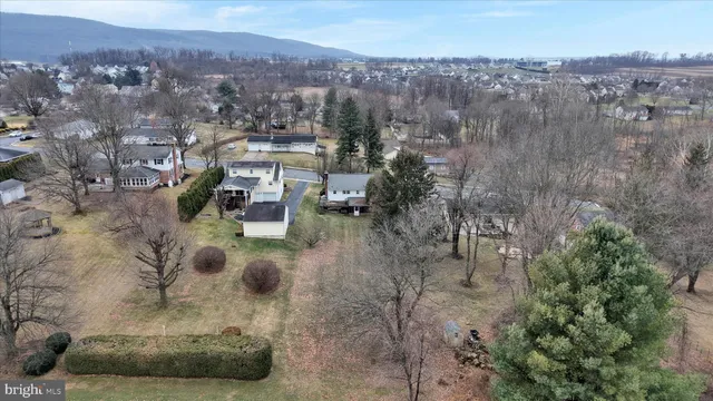 $299,900 | 631 West Franklin Street, Womelsdorf, PA 19567