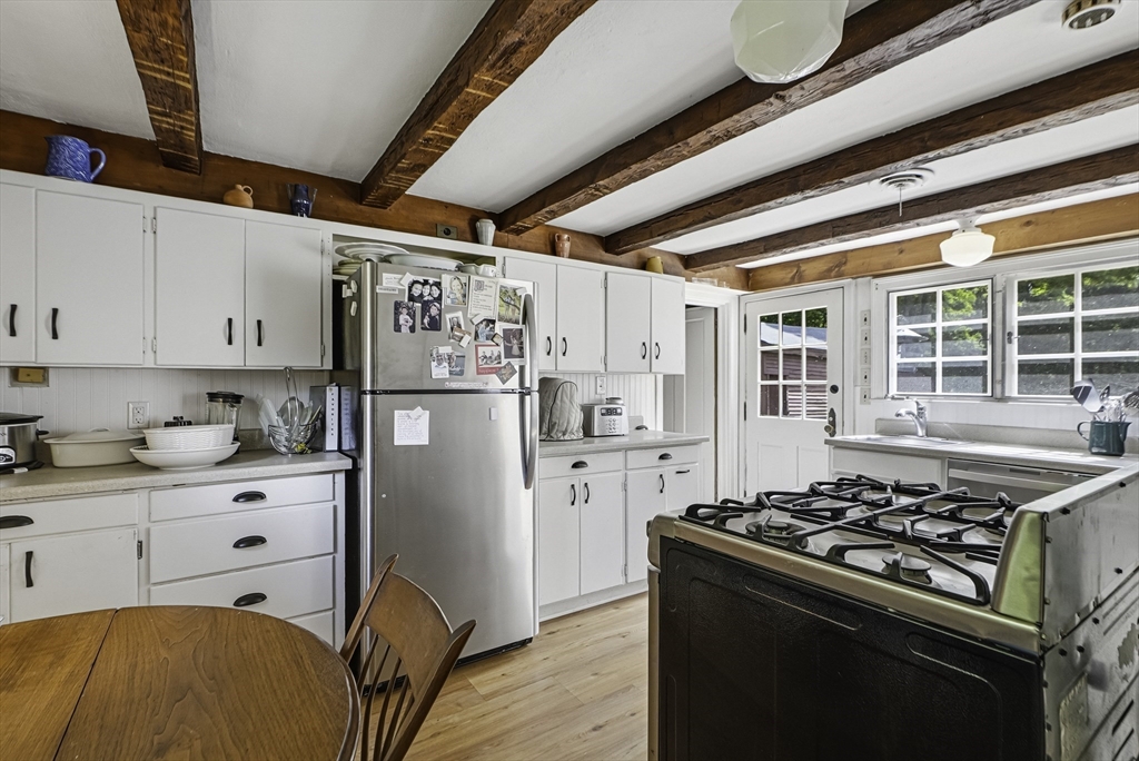 236 Mendon Street Upton, MA 01568 - Photo 7 of 41
