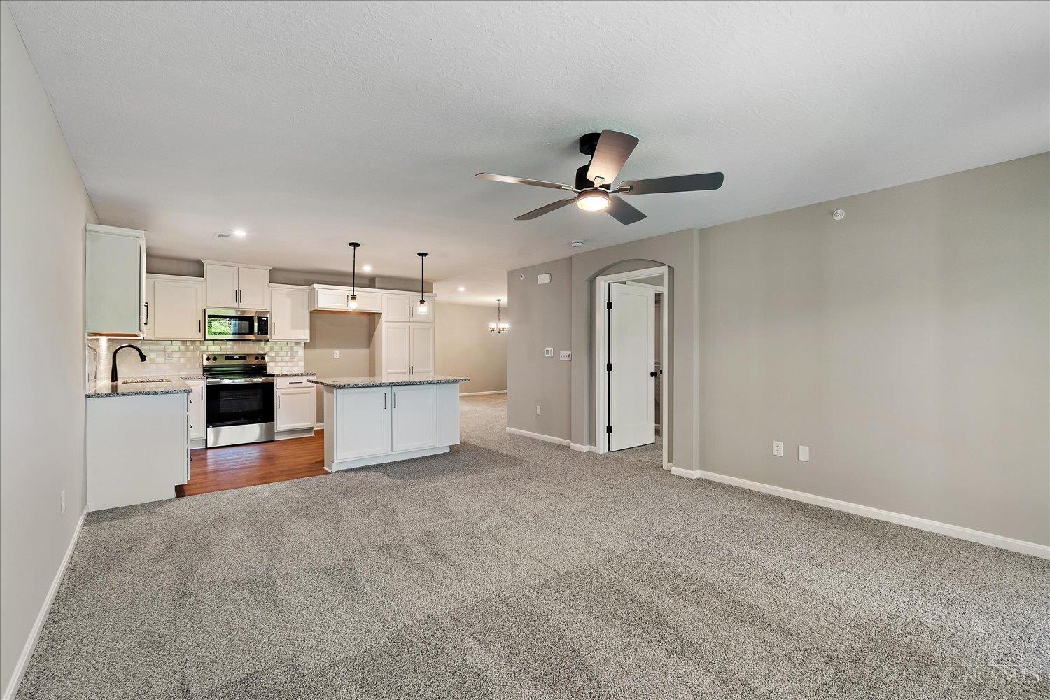 537 Tradition Ridge, Unit 81202 Cincinnati, OH 45245 - Photo 8 of 34