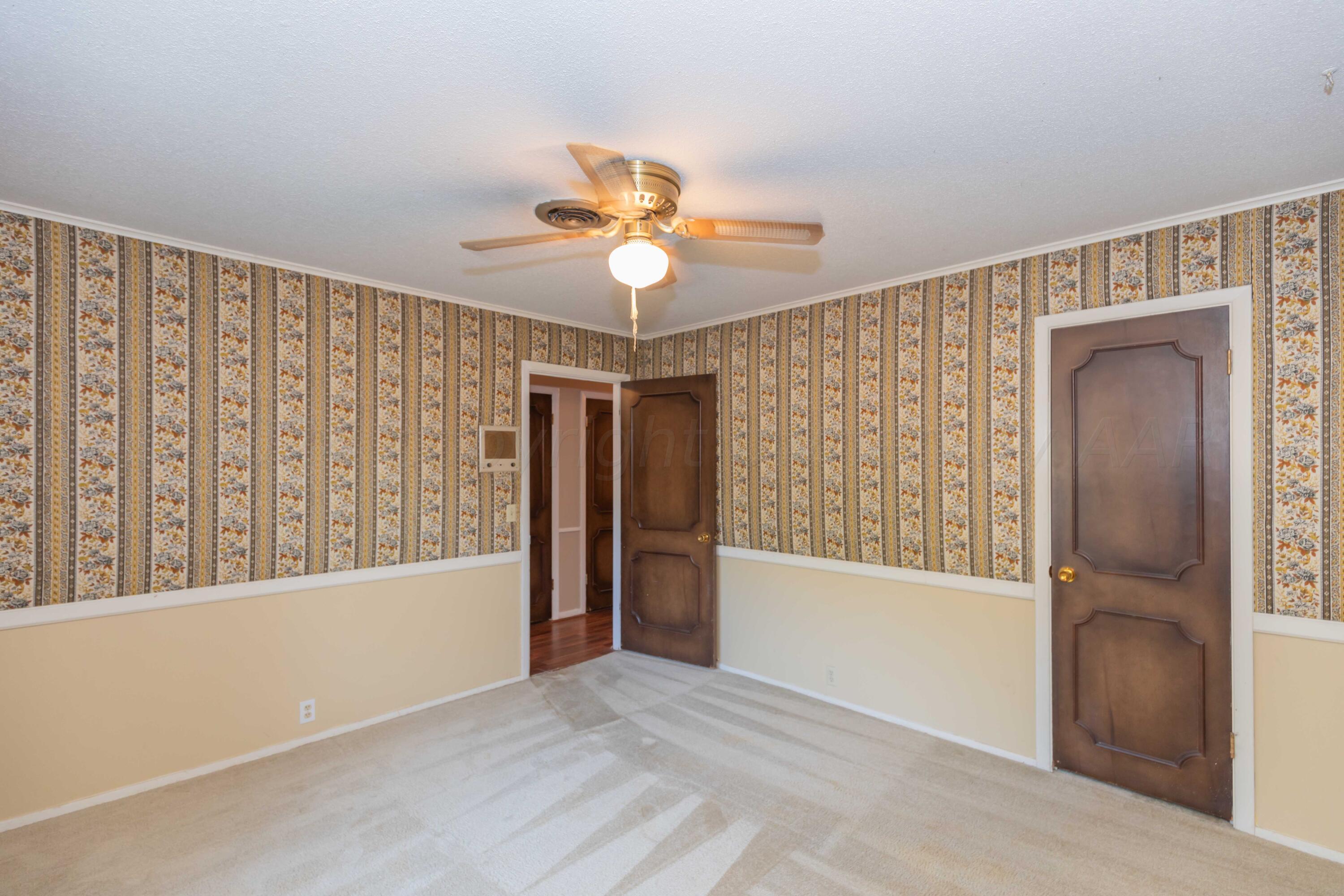 4721 Shawnee Trail Amarillo, TX 79109 - Photo 39 of 52 a view of an empty room with a window