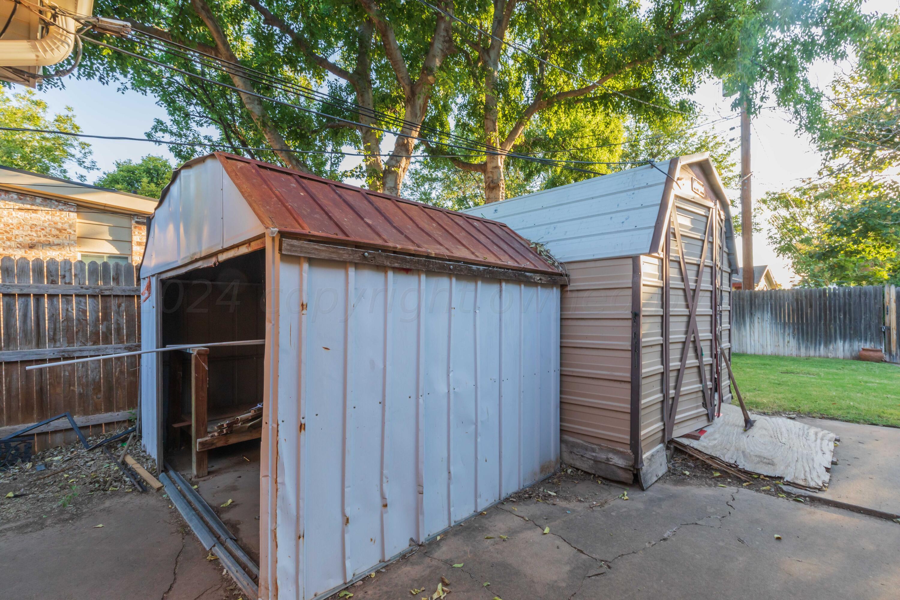 4721 Shawnee Trail Amarillo, TX 79109 - Photo 52 of 52 a view of backyard with green space