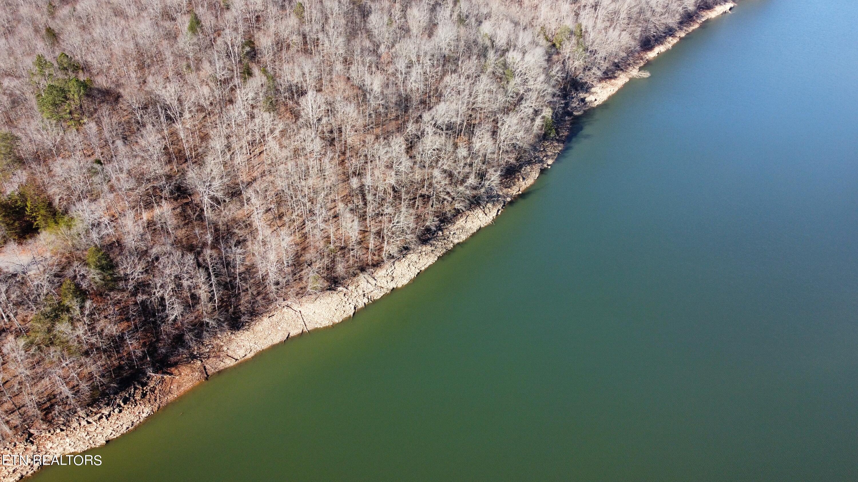 AC093C18-B6E2-4D93-97A0-DA5C3BCE231A