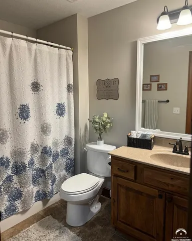 $3,200 | 1013 Diamondhead Drive, Lawrence, KS 66049