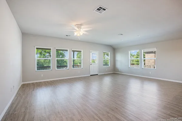 $2,200 | 15214 Counterpoint, San Antonio, TX 78245