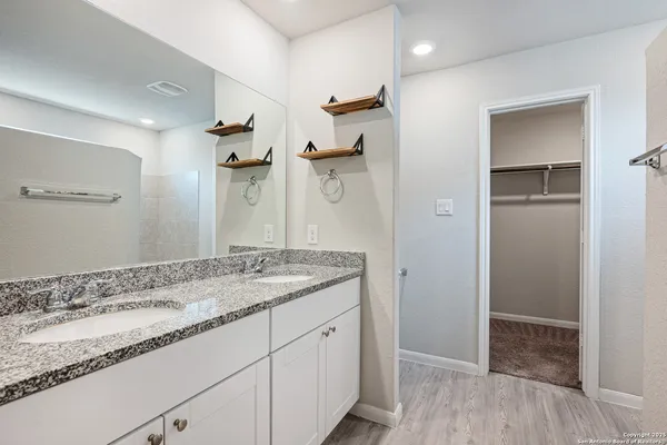 $2,200 | 15214 Counterpoint, San Antonio, TX 78245