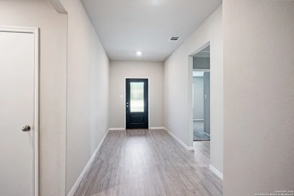 $2,200 | 15214 Counterpoint, San Antonio, TX 78245