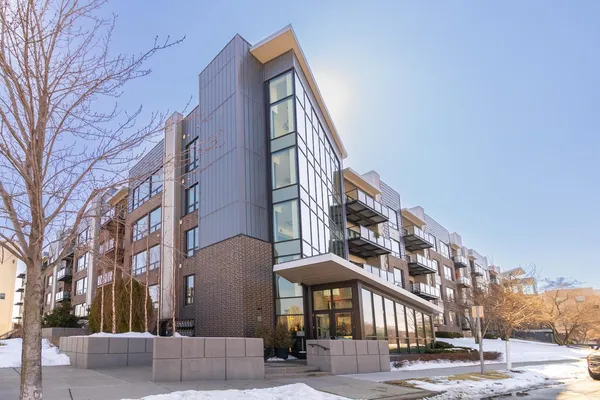 $450,000 | 256 Spring Street, Unit 120, St. Paul, MN 55102