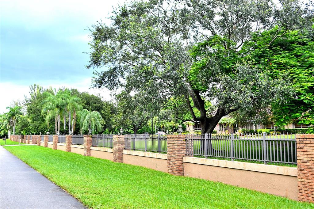 6200 Southwest 183rd Way Southwest Ranches, FL 33331 - Photo 17 of 18 a view of a park with large trees