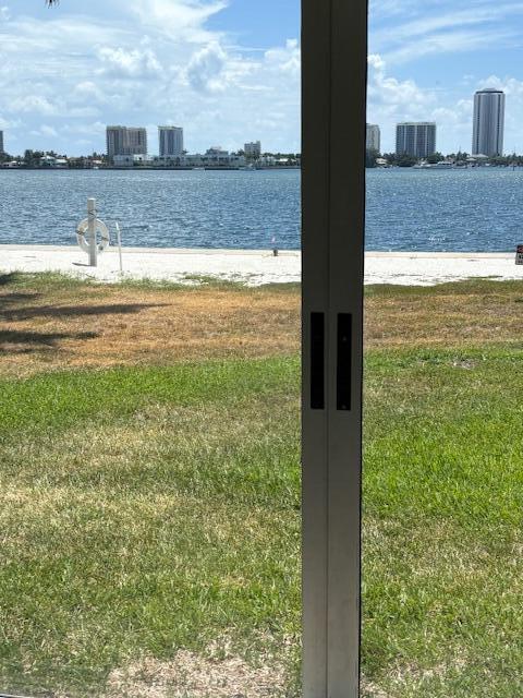 2936 Lake Shore Drive, Unit 101 Riviera Beach, FL 33404 - Photo 16 of 37 IMG_1630