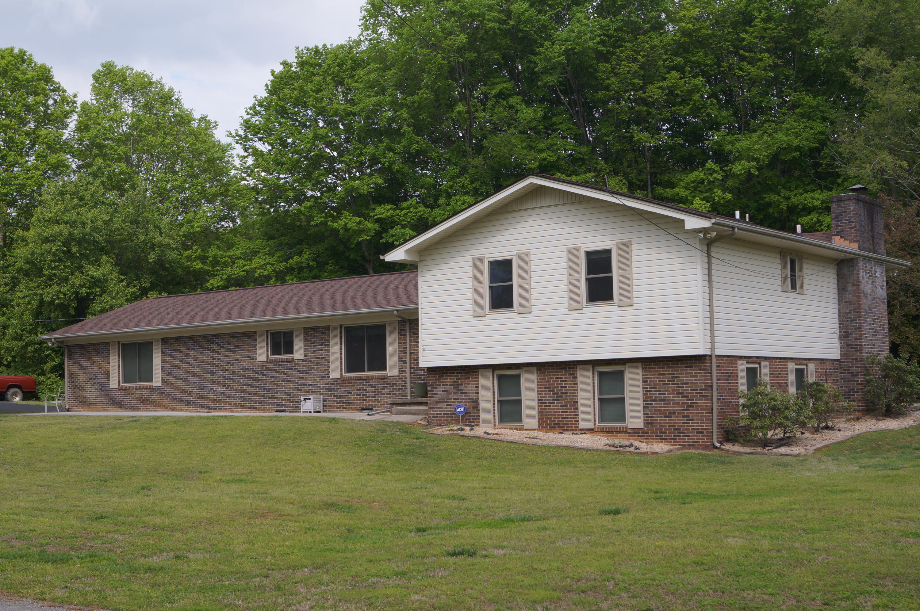 418 Bluff Point Road Harriman, TN 37748 - Photo 2 of 37 418 Bluff Point Rd, Harriman