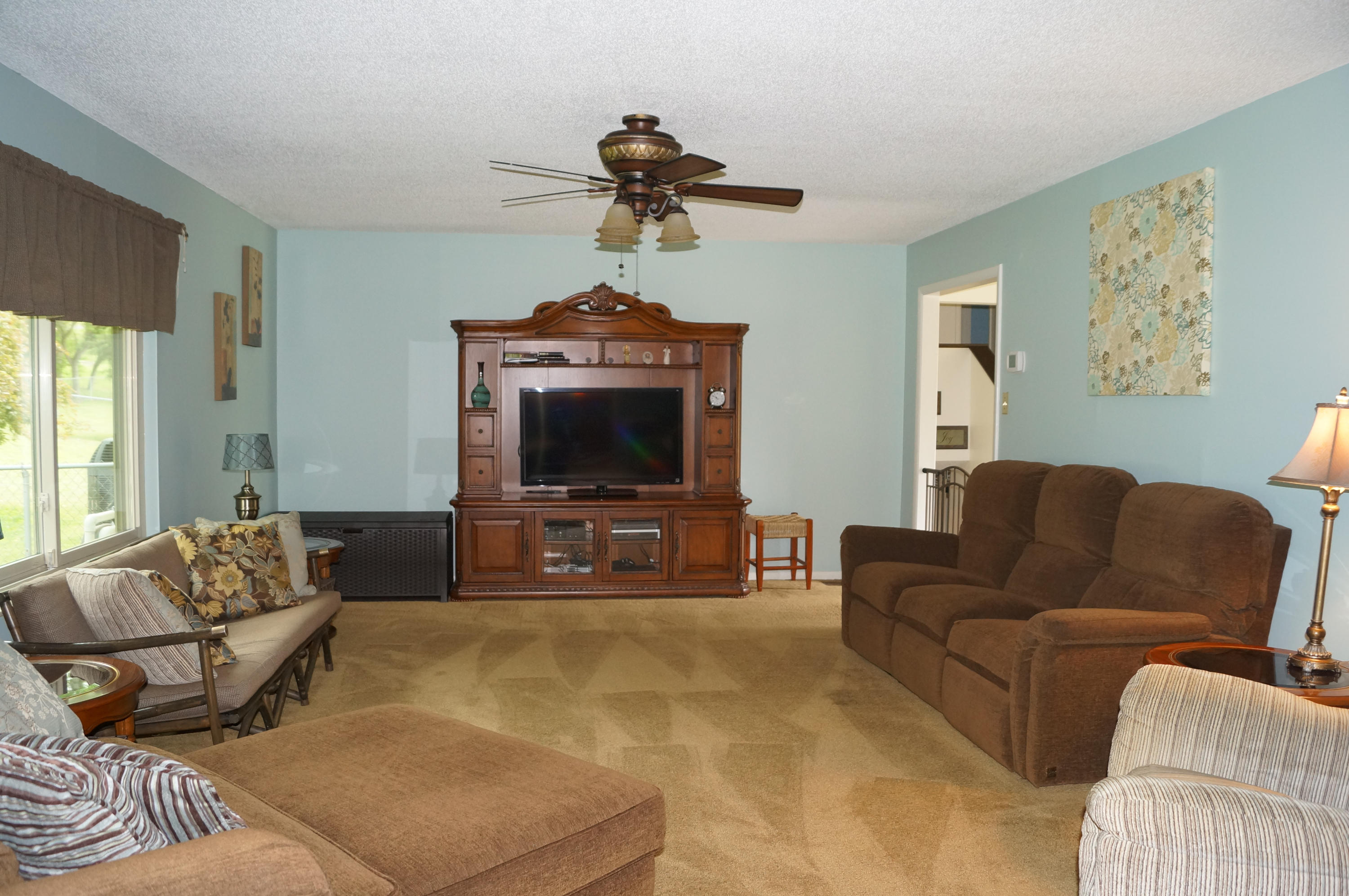 418 Bluff Point Road Harriman, TN 37748 - Photo 24 of 37 Living Room