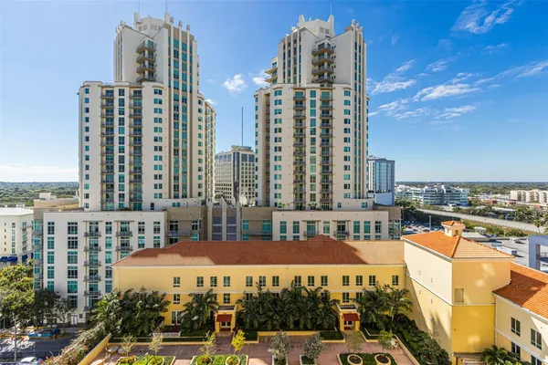 $4,500 | 7350 Southwest 89th Street, Unit 1504S, Miami, FL 33156