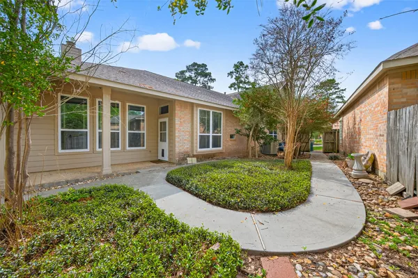 $475,000 | 6 Coachman Ridge Place, Spring, TX 77382