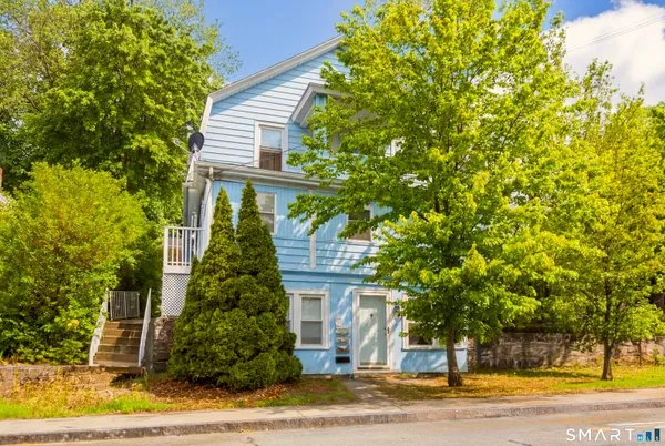 $469,000 | 182 Vauxhall Street, New London, CT 06320