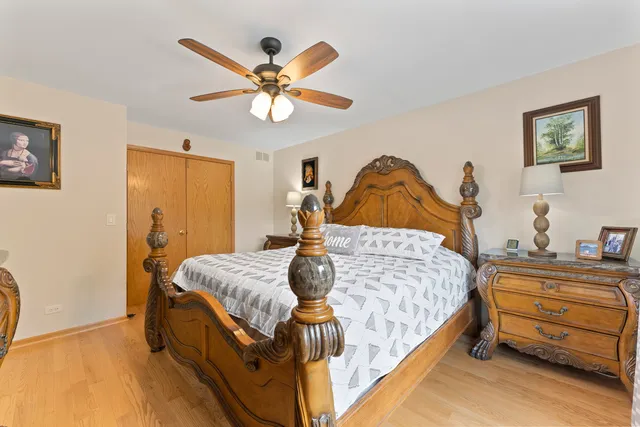 $3,000 | 141 Crescent Lane, Unit 141, Schaumburg, IL 60193