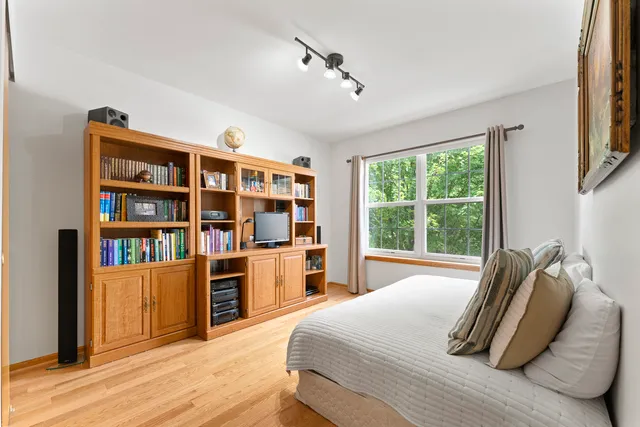 $3,000 | 141 Crescent Lane, Unit 141, Schaumburg, IL 60193