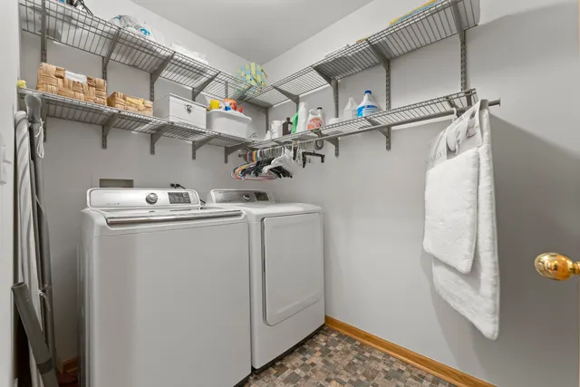 $3,000 | 141 Crescent Lane, Unit 141, Schaumburg, IL 60193