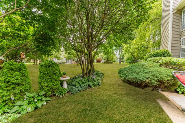 $3,000 | 141 Crescent Lane, Unit 141, Schaumburg, IL 60193