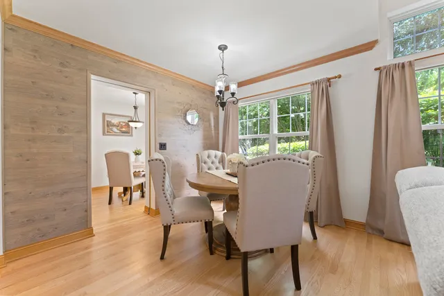 $3,000 | 141 Crescent Lane, Unit 141, Schaumburg, IL 60193