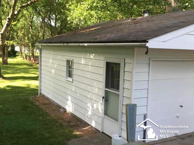 1114 West Temperance Road Temperance, MI 48182 - Photo 25 of 27 Side Exterior Det. Garage