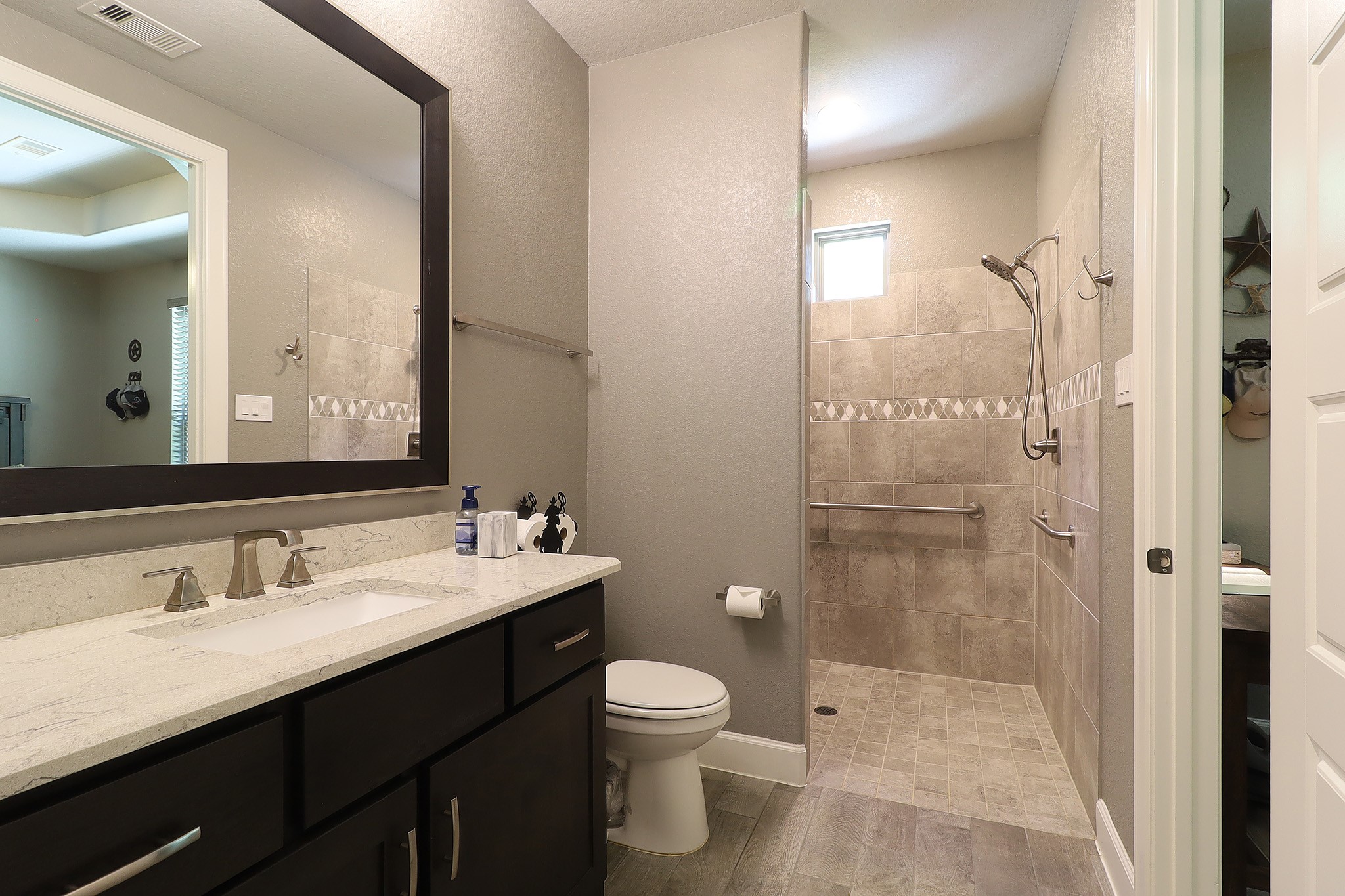 121 Red Hawk Road Huntsville, TX 77340 - Photo 30 of 48 Walk in shower 2nd bath