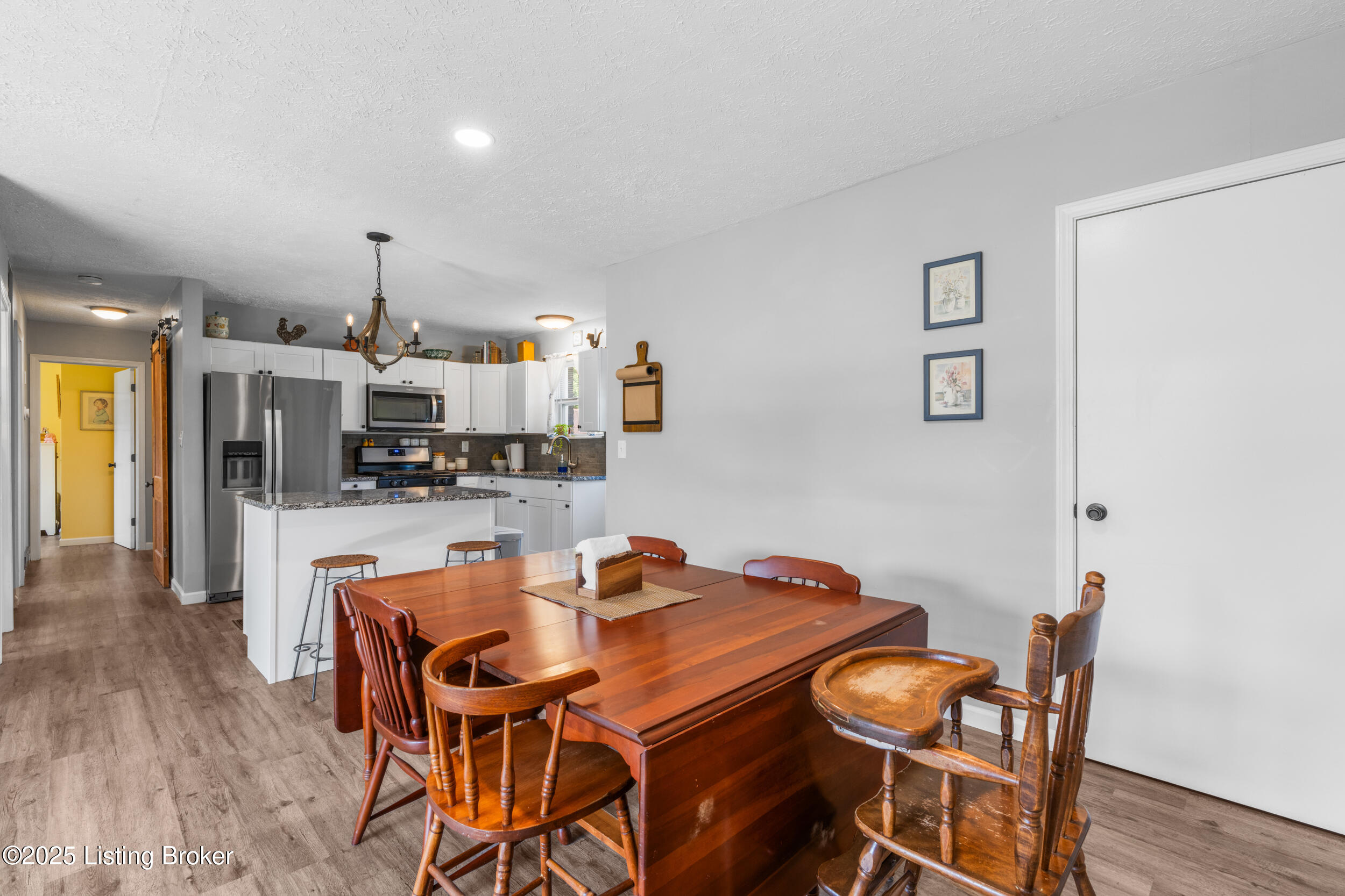 166 Glenview Road Louisville, KY 40229 - Photo 8 of 41 dsc02085