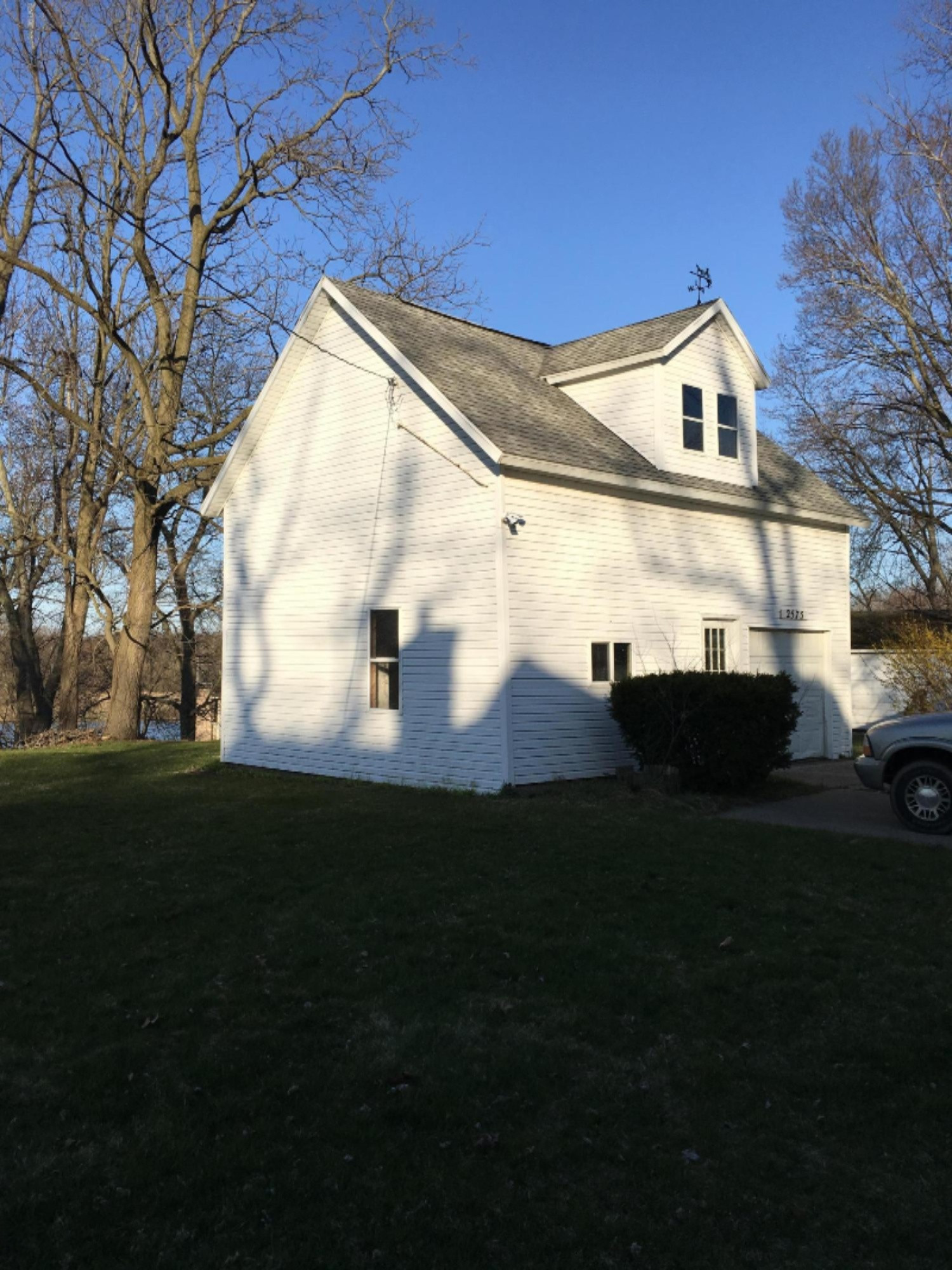 2575 Niles Road St. Joseph, MI 49085 - Photo 4 of 34 IMG_5163