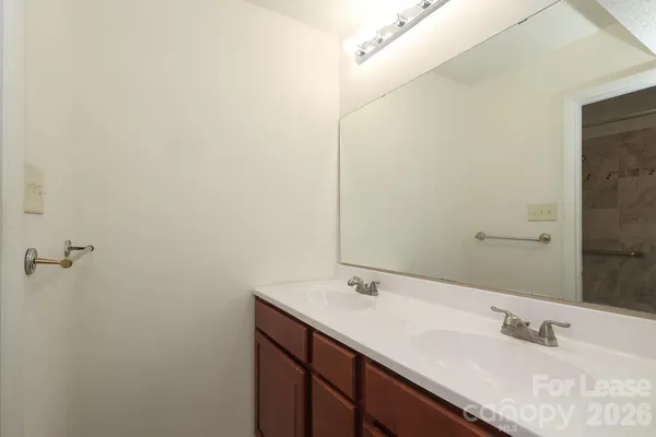 $1,600 | 4912 Sardis Road, Unit F, Charlotte, NC 28270