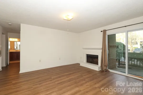 $1,600 | 4912 Sardis Road, Unit F, Charlotte, NC 28270