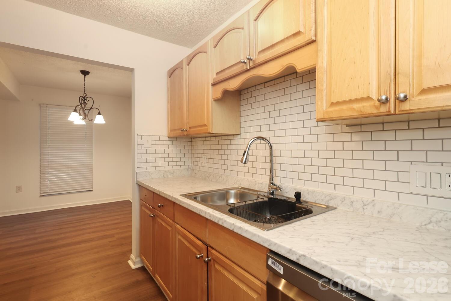 4912 Sardis Road, Unit F Charlotte, NC 28270 - Photo 7 of 19