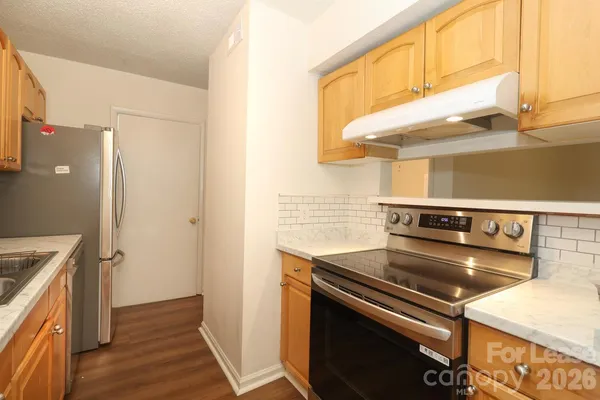 $1,600 | 4912 Sardis Road, Unit F, Charlotte, NC 28270