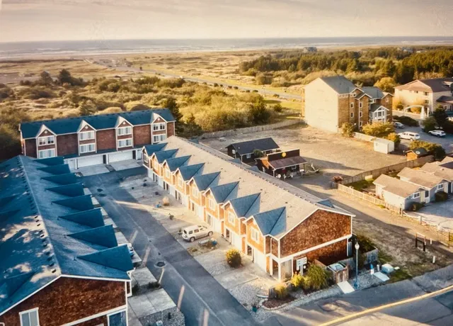 $375,000 | 201 Ocean Beach Boulevard South, Unit 15, Long Beach, WA 98631