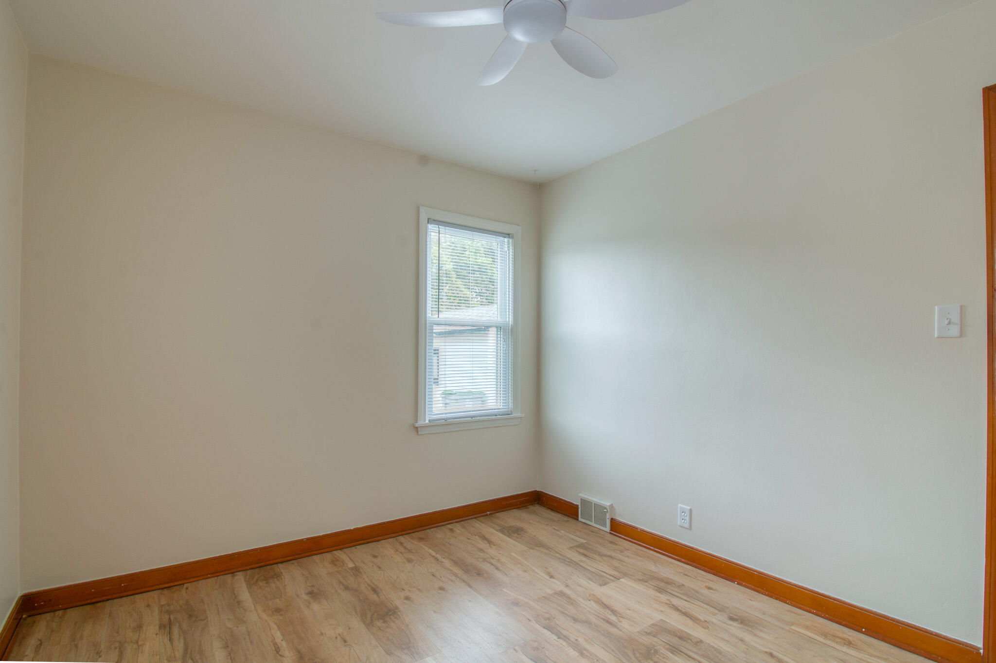 2924 South 46th Street Milwaukee, WI 53219 - Photo 13 of 22 IMG_2301