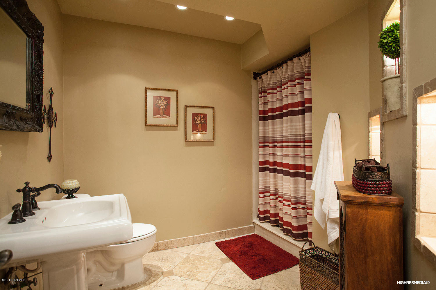 8321 South Terrace Road Tempe, AZ 85284 - Photo 16 of 23 GUEST BATH