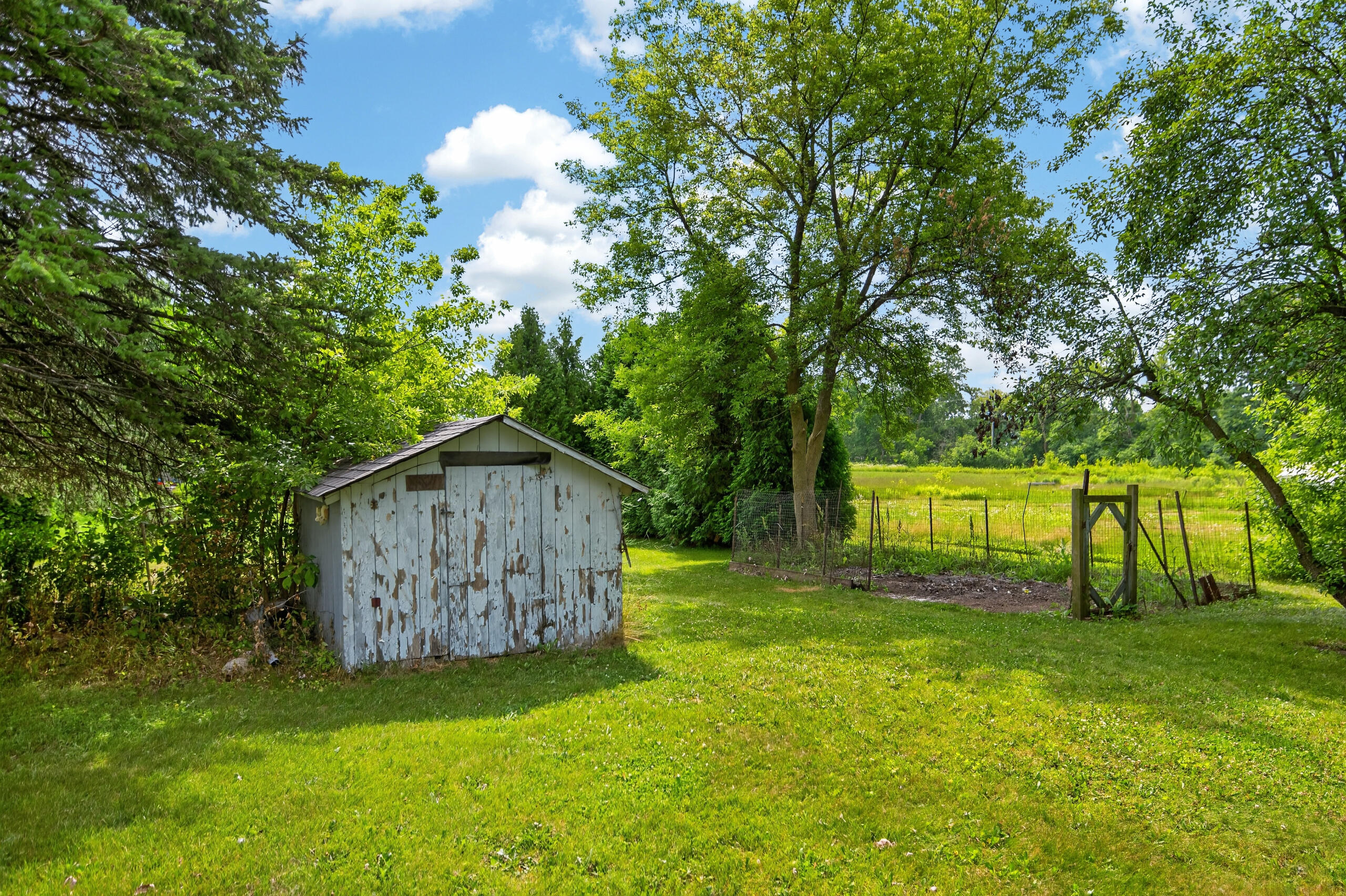 3174 Division Road Jackson, WI 53037 - Photo 39 of 47 Yard