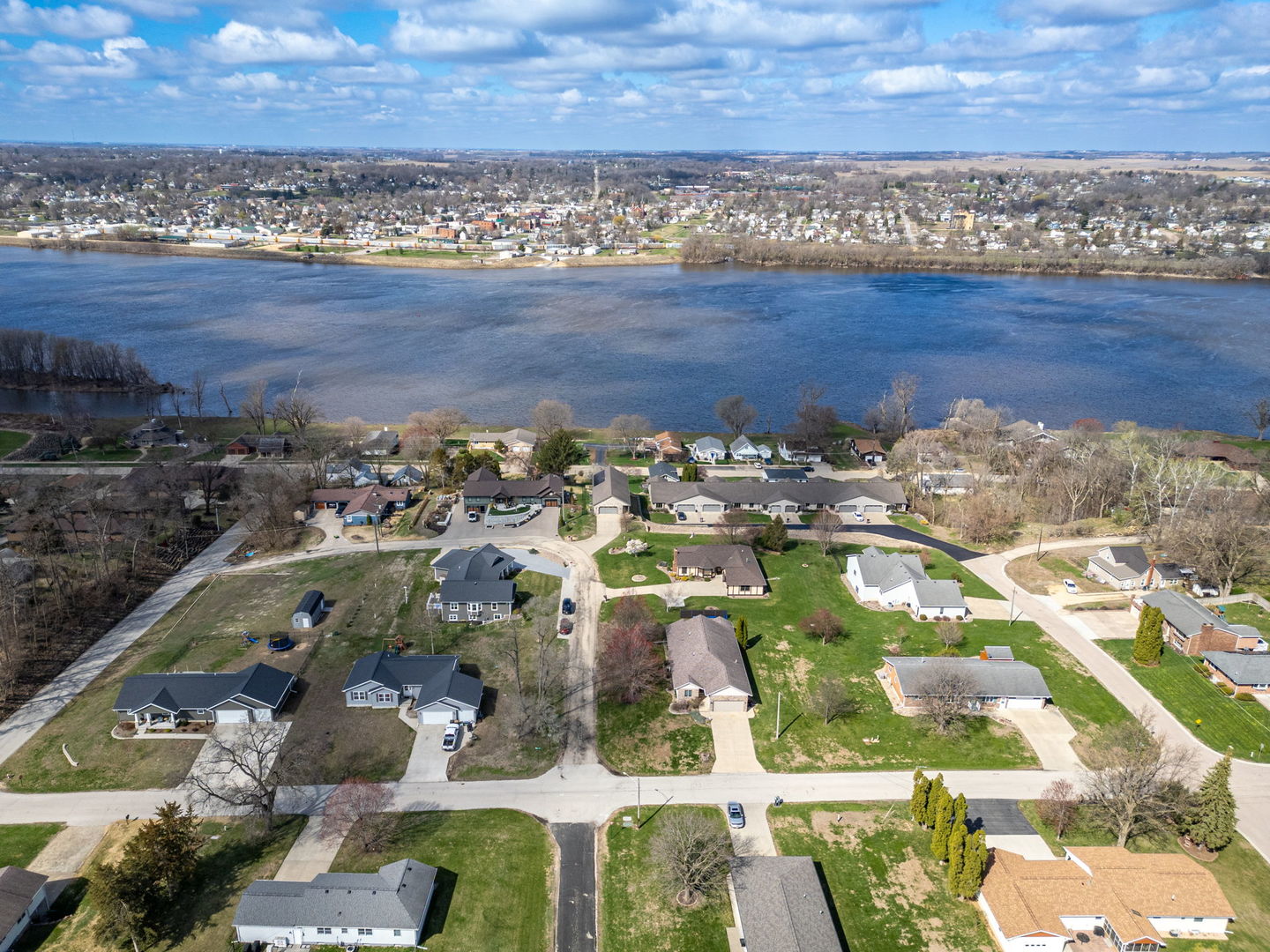 124 5th Street Fulton, IL 61252 - Photo 41 of 45 a view of water heater room