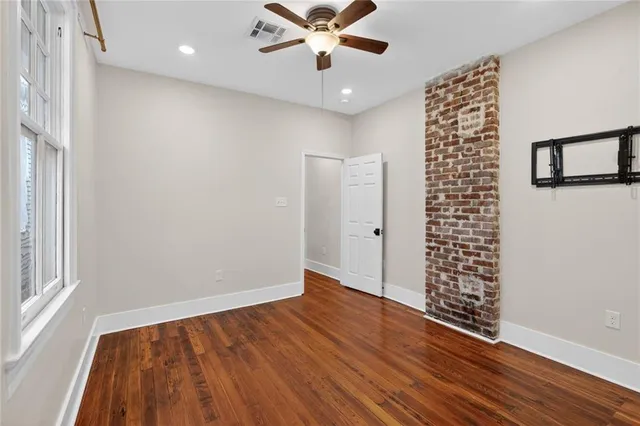$2,400 | 4725 Laurel Street, New Orleans, LA 70115