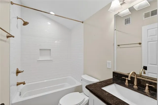 $2,400 | 4725 Laurel Street, New Orleans, LA 70115