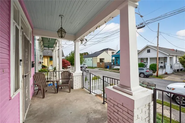 $2,400 | 4725 Laurel Street, New Orleans, LA 70115