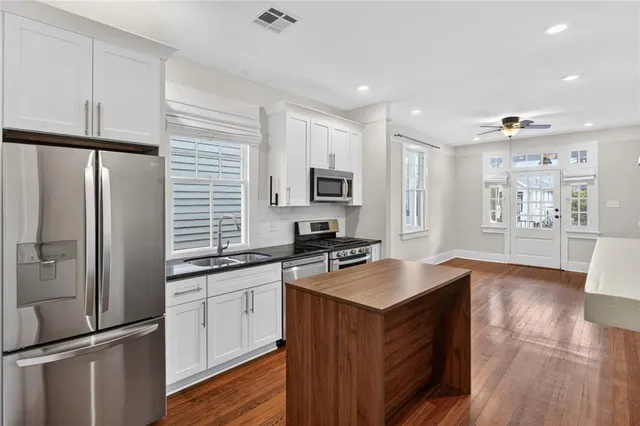 $2,400 | 4725 Laurel Street, New Orleans, LA 70115