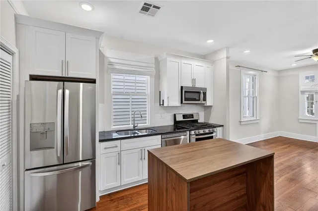 $2,400 | 4725 Laurel Street, New Orleans, LA 70115