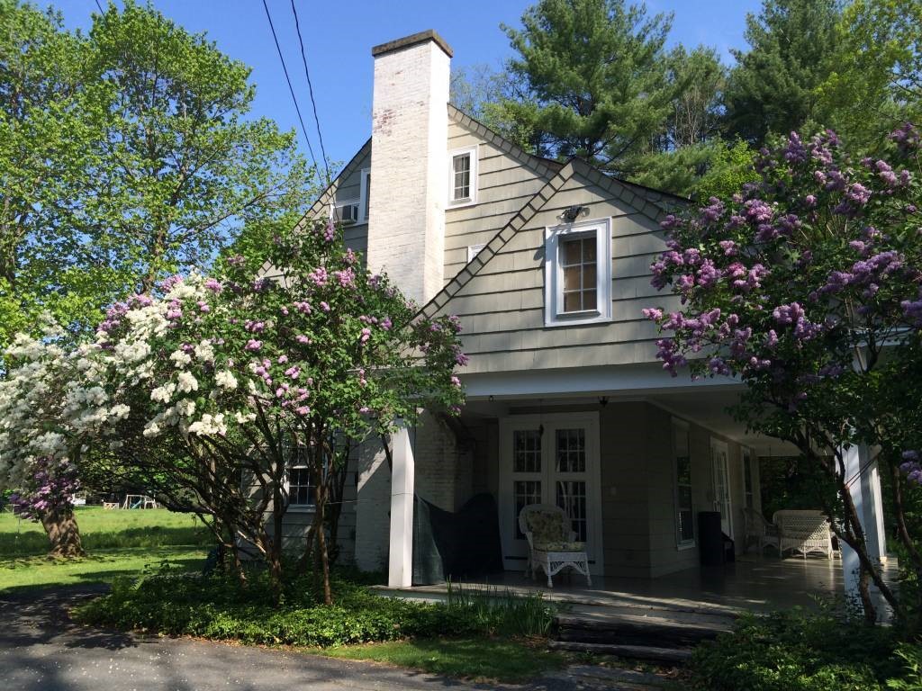 8 Smith Road Hanover, NH 03755 - Photo 1 of 6