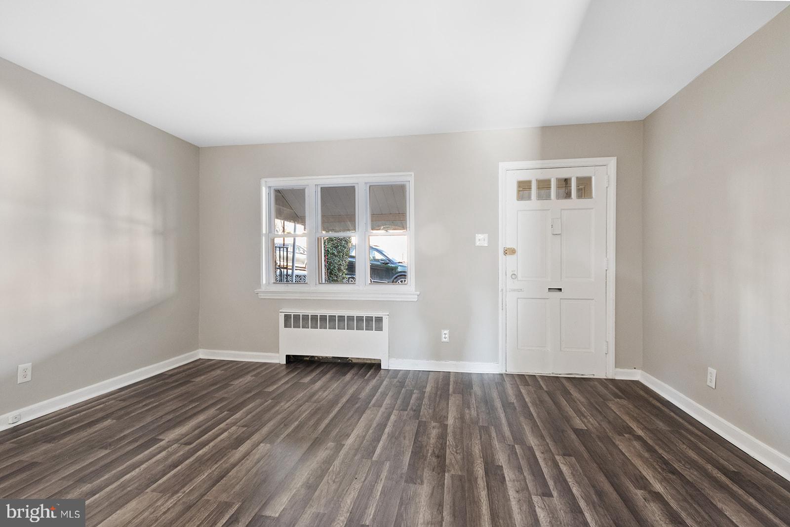 7138 Pine Street Upper Darby, PA 19082 - Photo 5 of 21