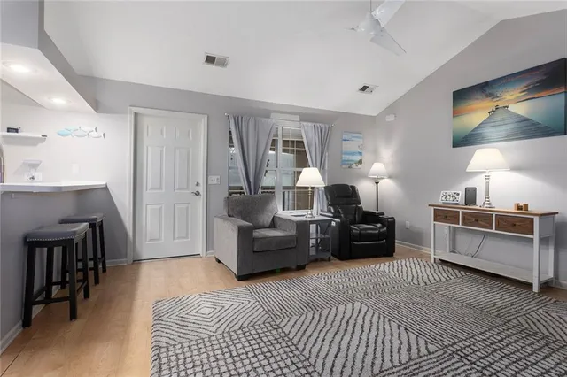 $169,000 | 2407 Northeast 68th Street, Gladstone, MO 64118