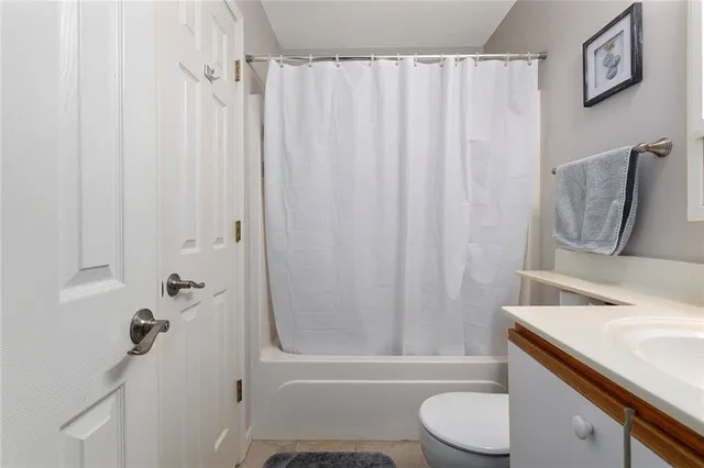 $169,000 | 2407 Northeast 68th Street, Gladstone, MO 64118