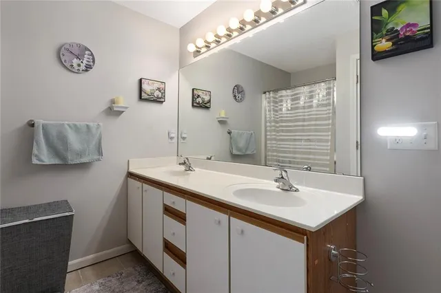 $169,000 | 2407 Northeast 68th Street, Gladstone, MO 64118