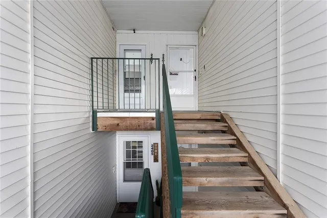 $169,000 | 2407 Northeast 68th Street, Kansas City, MO 64118